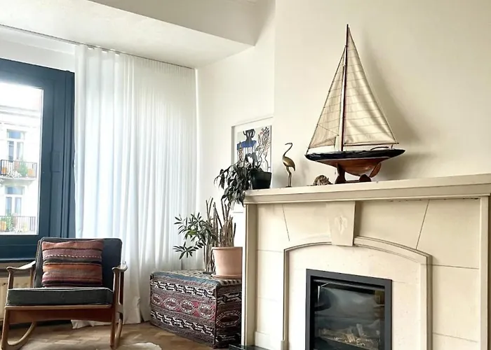 Appartement Jaren 60 Op Boogscheut De Zee Oostende